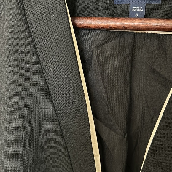 Gap Women's Black Blazer - Picture 5 of 9